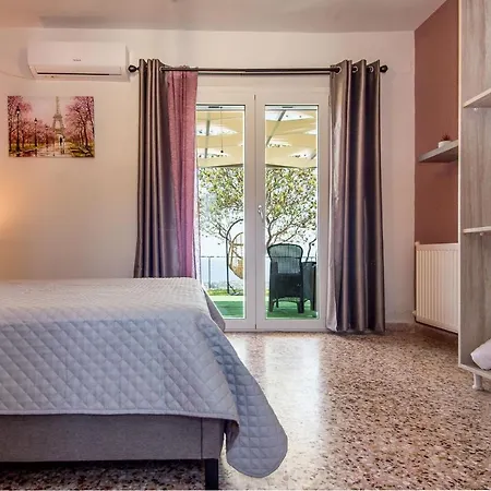 Villa Eftychia - Panoramic Sea View Apartmán *